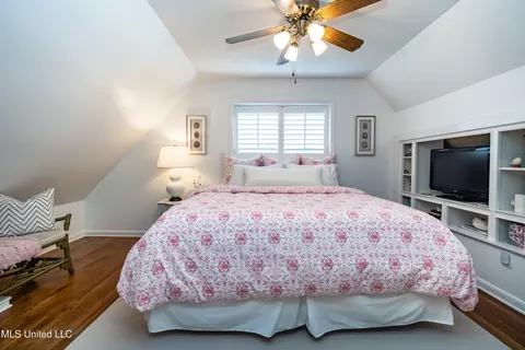 Bedroom - 4840 Shadowwood Dr, Jackson, MS 39211 photo 7 of 8
