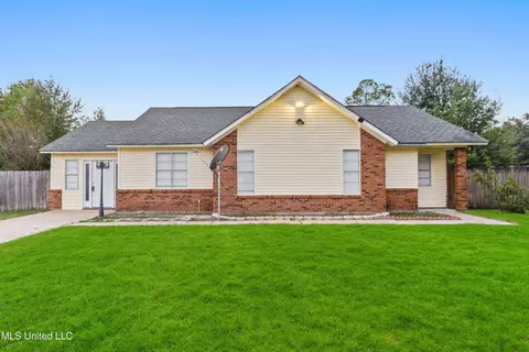 7125 Dewberry St, Ocean Springs, MS 39564