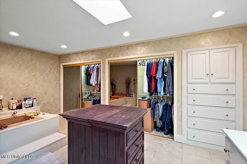 Other - 5405 Kaywood Dr, Jackson, MS 39211 photo 3 of 7