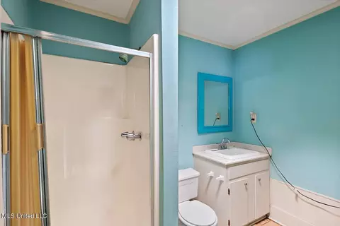 Bath - 5405 Kaywood Dr, Jackson, MS 39211 photo 10 of 10