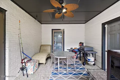 Exterior - 5405 Kaywood Dr, Jackson, MS 39211 photo 5 of 8