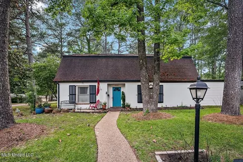 5405 Kaywood Dr, Jackson, MS 39211