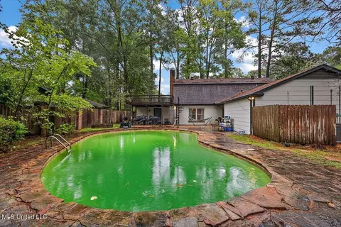 Exterior - 5405 Kaywood Dr, Jackson, MS 39211 photo 8 of 8