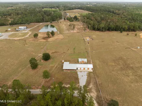 155 Roy Fairley Dr, Lucedale, MS 39452