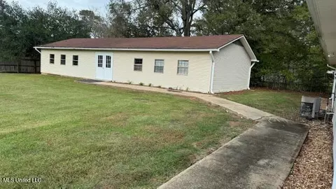 Exterior - 818 Marion Blvd, Forest, MS 39074 photo 3 of 4