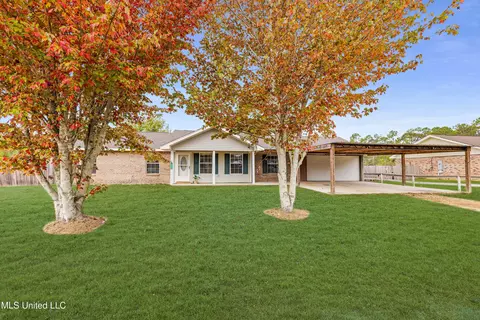 17213 Gardenia St, Kiln, MS 39556