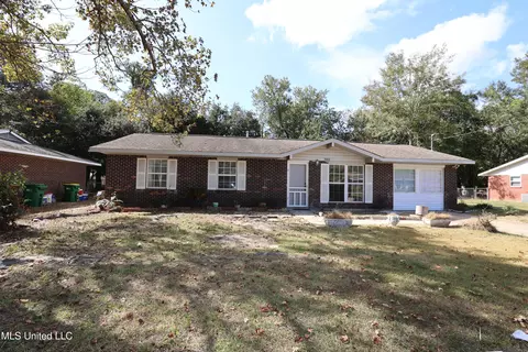 7662 Lexington Dr, Biloxi, MS 39532