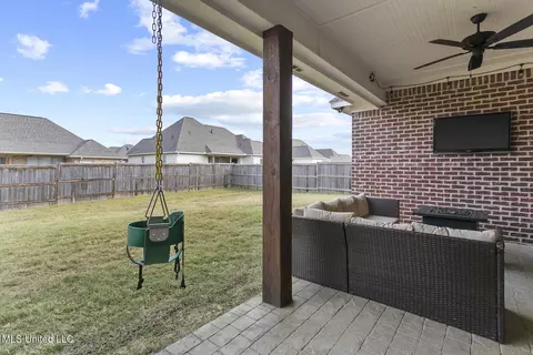 549 E Park St, Canton, MS 39046 photo 32