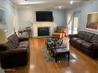10 Robinwood Pl, Jackson, MS 39211 photo 4