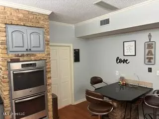 10 Robinwood Pl, Jackson, MS 39211 photo 8