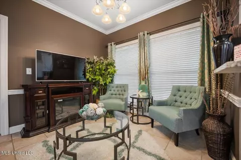 Living - 194 Holmar Dr, Brandon, MS 39047 photo 3 of 3