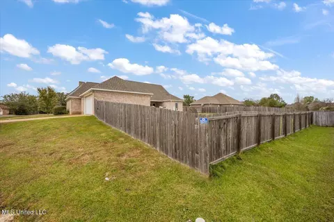 Exterior - 194 Holmar Dr, Brandon, MS 39047 photo 11 of 11