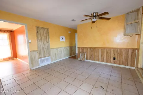Living - 2237 Brushy Creek Rd, Lucedale, MS 39452 photo 3 of 3