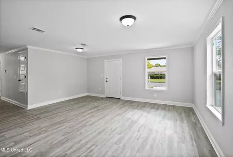 Living - 4019 Katie St, Moss Point, MS 39563 photo 2 of 2
