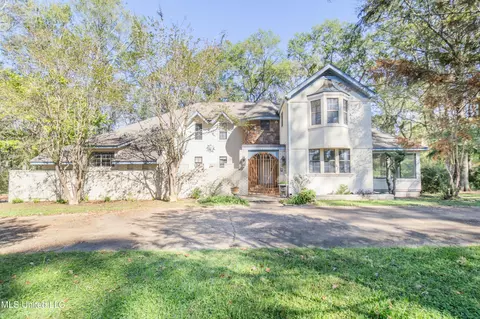 411 Court St, Raymond, MS 39154