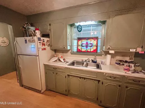 Kitchen - 1772 Cleary Rd, Florence, MS 39073 photo 2 of 3