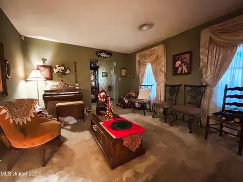Living - 1772 Cleary Rd, Florence, MS 39073 photo 1 of 3