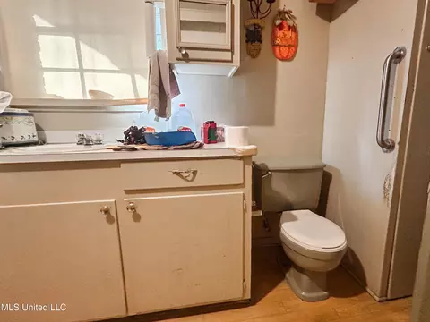 Bath - 1772 Cleary Rd, Florence, MS 39073 photo 1 of 5