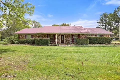 124 Gus Phillips Rd, Braxton, MS 39044