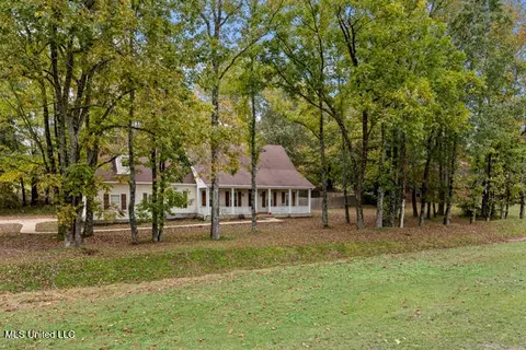 9401 Austin Dr, Olive Branch, MS 38654