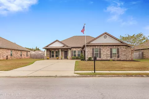 9033 River Birch Dr, Biloxi, MS 39532