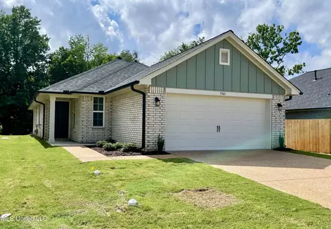 7745 Callie Dr, Southaven, MS 38671
