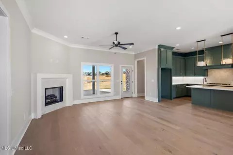 Living - 840 Glenwild Cir, Canton, MS 39046 photo 1 of 3