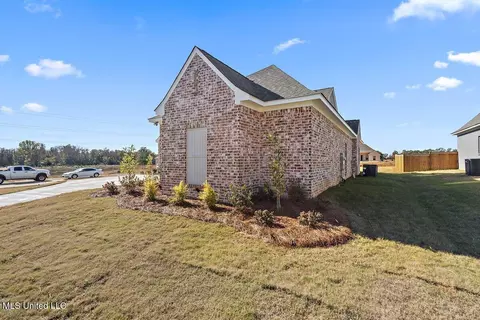 Exterior - 840 Glenwild Cir, Canton, MS 39046 photo 7 of 12