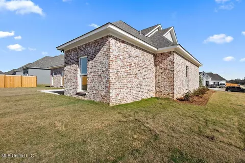 Exterior - 840 Glenwild Cir, Canton, MS 39046 photo 5 of 12