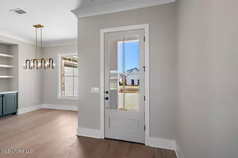 Entry Way - 840 Glenwild Cir, Canton, MS 39046 photo 2 of 3