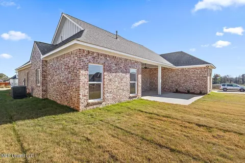 Exterior - 840 Glenwild Cir, Canton, MS 39046 photo 6 of 12