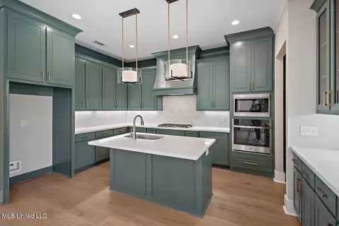 Kitchen - 840 Glenwild Cir, Canton, MS 39046 photo 3 of 5