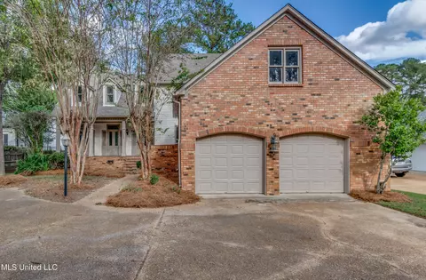 Exterior - 503 Bay Pointe Cv, Brandon, MS 39047 photo 3 of 15
