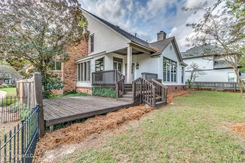 Exterior - 503 Bay Pointe Cv, Brandon, MS 39047 photo 7 of 15
