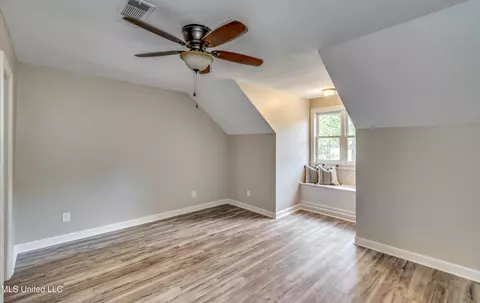 Bedroom - 503 Bay Pointe Cv, Brandon, MS 39047 photo 5 of 7