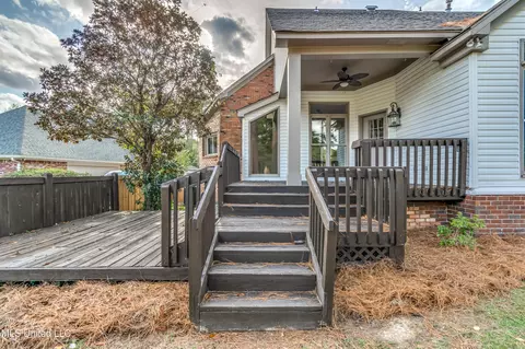 Exterior - 503 Bay Pointe Cv, Brandon, MS 39047 photo 9 of 15