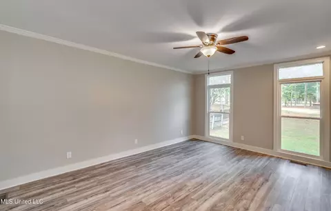 Living - 503 Bay Pointe Cv, Brandon, MS 39047 photo 2 of 6