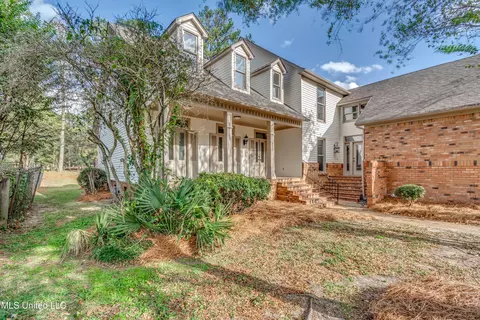 Exterior - 503 Bay Pointe Cv, Brandon, MS 39047 photo 2 of 15