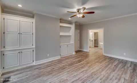 Living - 503 Bay Pointe Cv, Brandon, MS 39047 photo 5 of 6