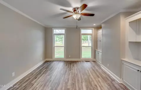Living - 503 Bay Pointe Cv, Brandon, MS 39047 photo 3 of 6