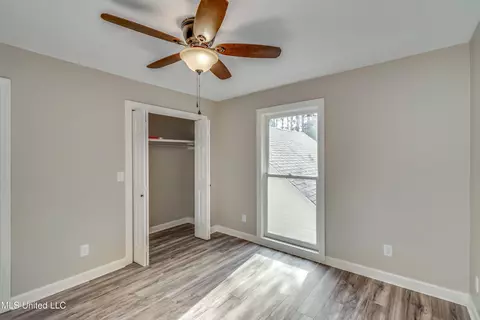 Bedroom - 503 Bay Pointe Cv, Brandon, MS 39047 photo 4 of 7