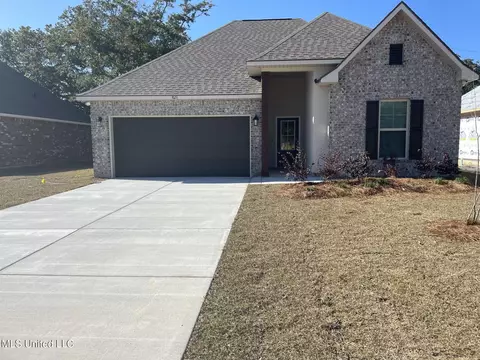 821 Ahoy Dr, Biloxi, MS 39532