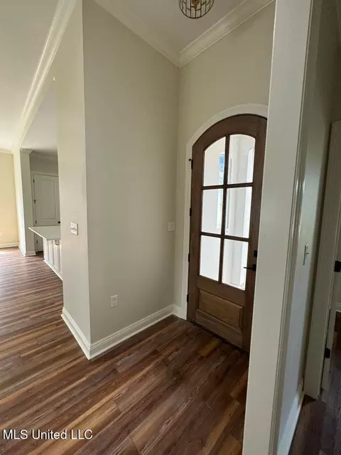 Entry Way - 14 Ashburn Woods Ave, Natchez, MS 39120 photo 1 of 1
