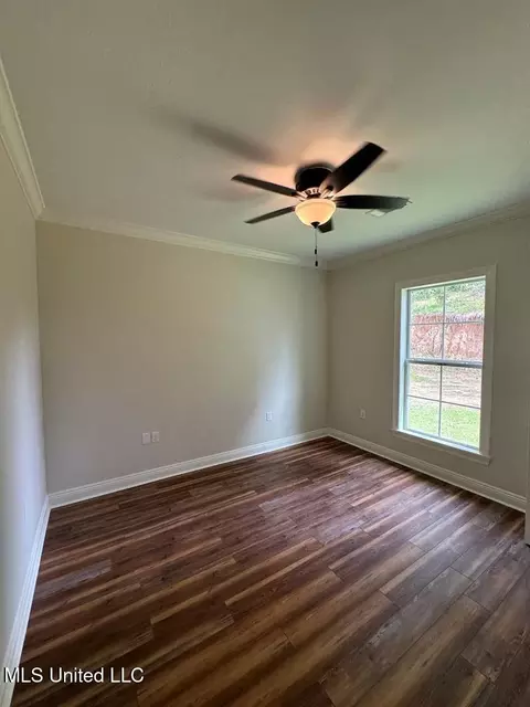 Bedroom - 14 Ashburn Woods Ave, Natchez, MS 39120 photo 1 of 3