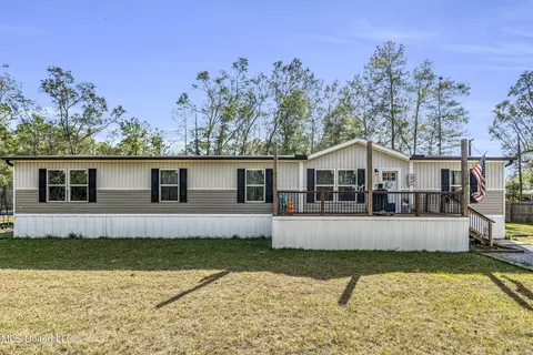 17394 Camellia St, Kiln, MS 39556