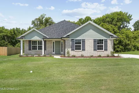 7709 Mary Mccoy Dr, Horn Lake, MS 38637