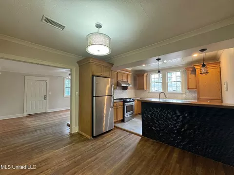 Kitchen - 3072 Downing St, Jackson, MS 39216 photo 1 of 8