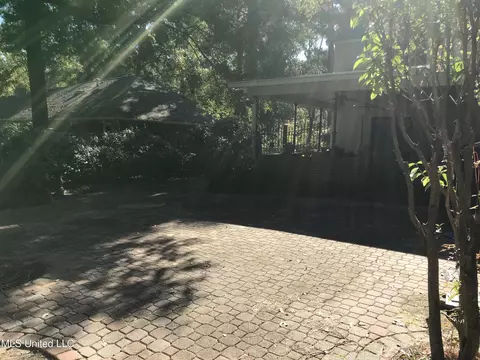 Exterior - 2102 Scenic Dr, Brandon, MS 39047 photo 11 of 11