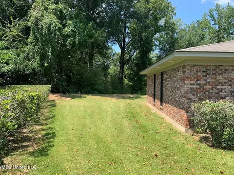 Exterior - 108 Florida Dr, Natchez, MS 39120 photo 5 of 5