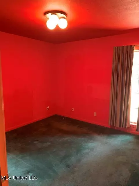 Bedroom - 108 Florida Dr, Natchez, MS 39120 photo 1 of 7